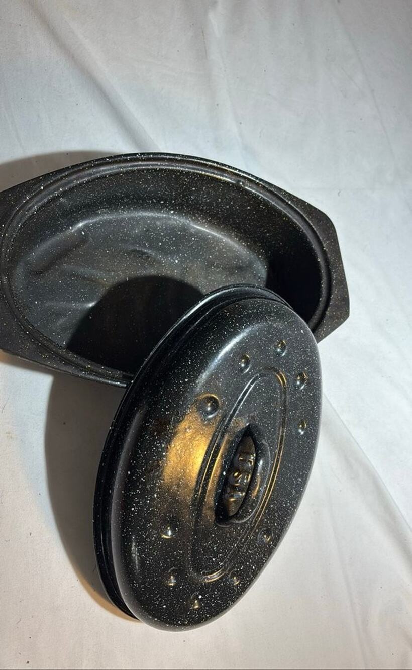 Vintage Graniteware Oval Roasting Pan with Lid